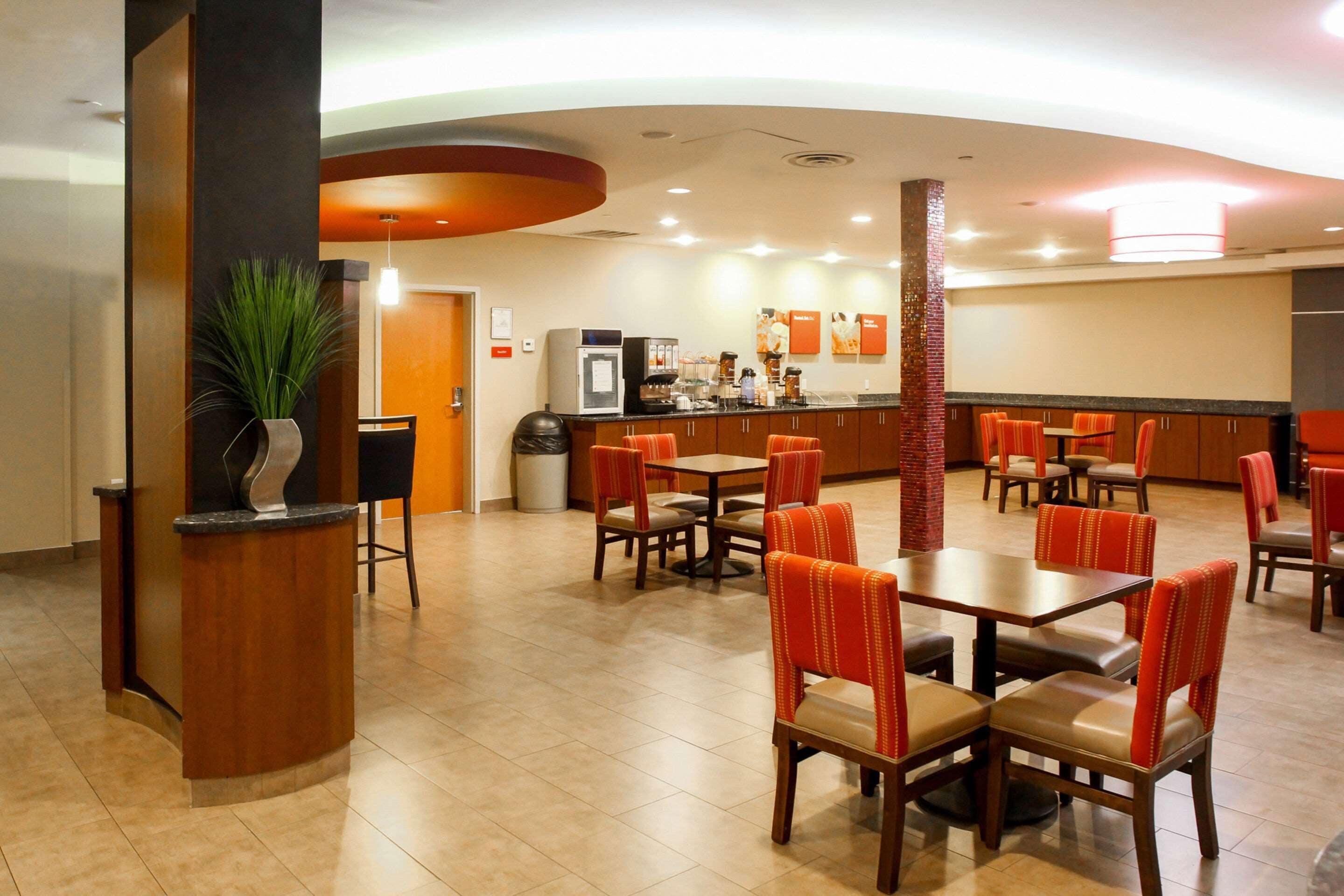 free buffet breakfast