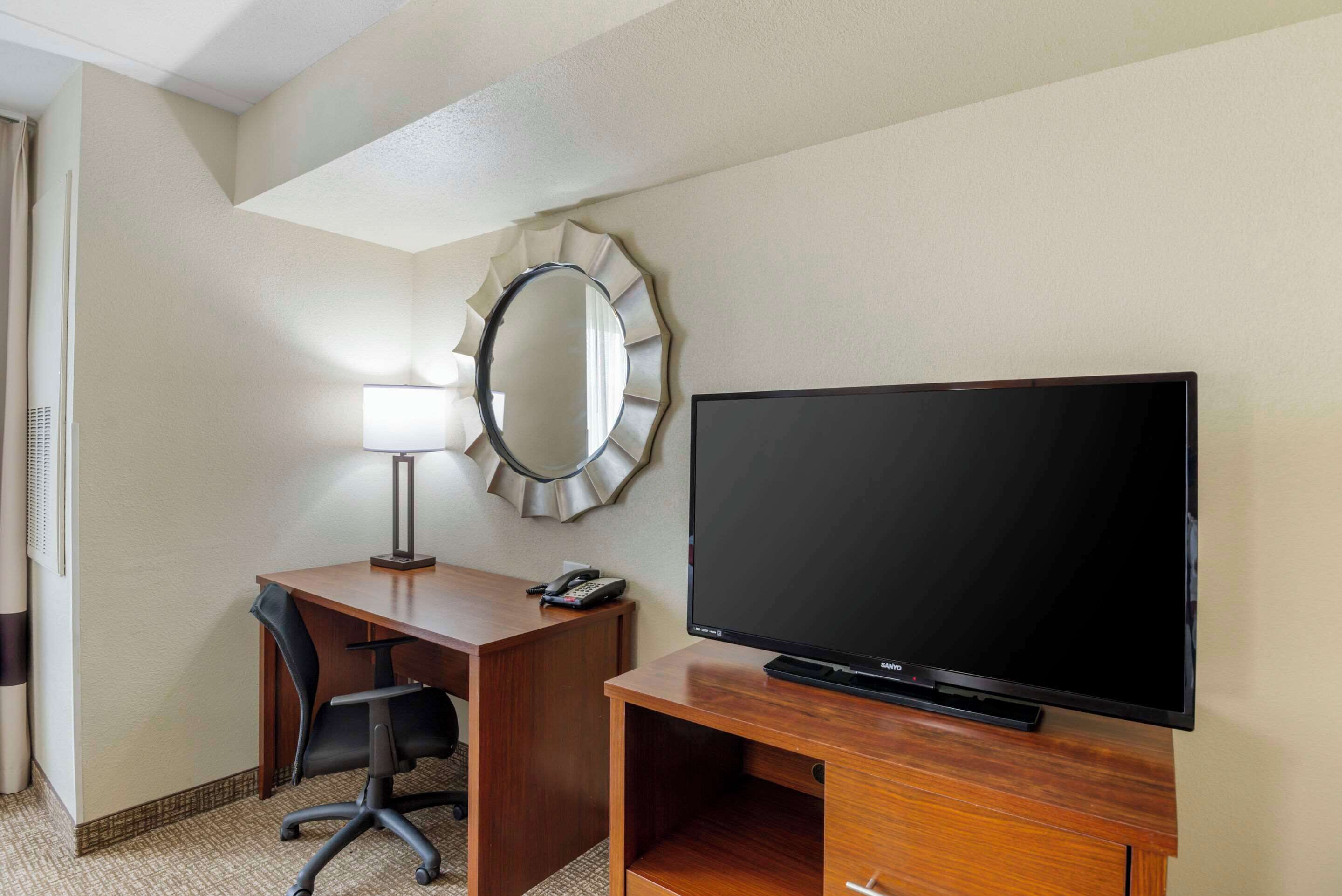 Photo - Comfort Suites At Virginia Center Commons