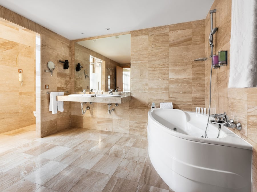 Presidential Suite | Bathroom | Eco-friendly toiletries, hair dryer, bidet, towels