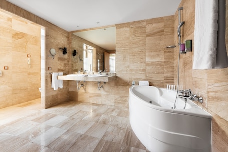 Presidential Suite | Bathroom. Exe Las Palmas