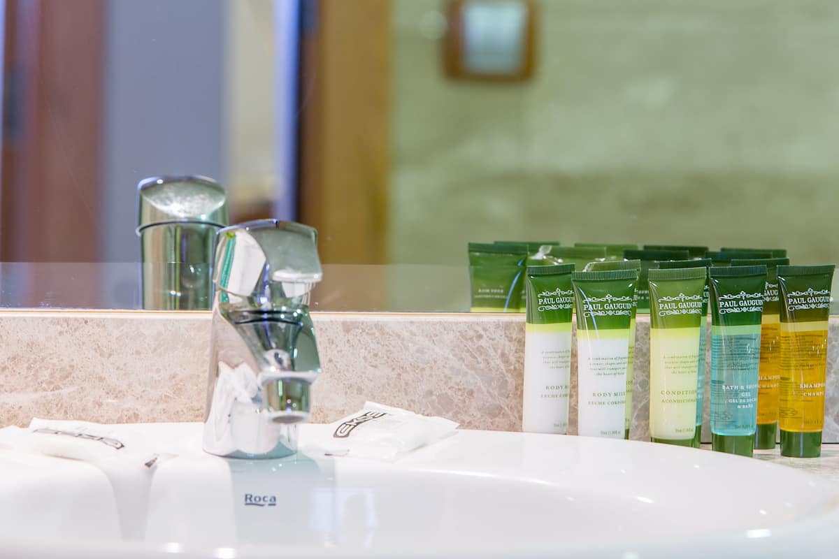 1 bedroom, minibar, in-room safe, individually furnished