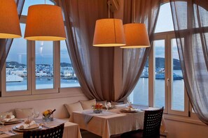 Tägliches Frühstücksbuffet gegen Gebühr