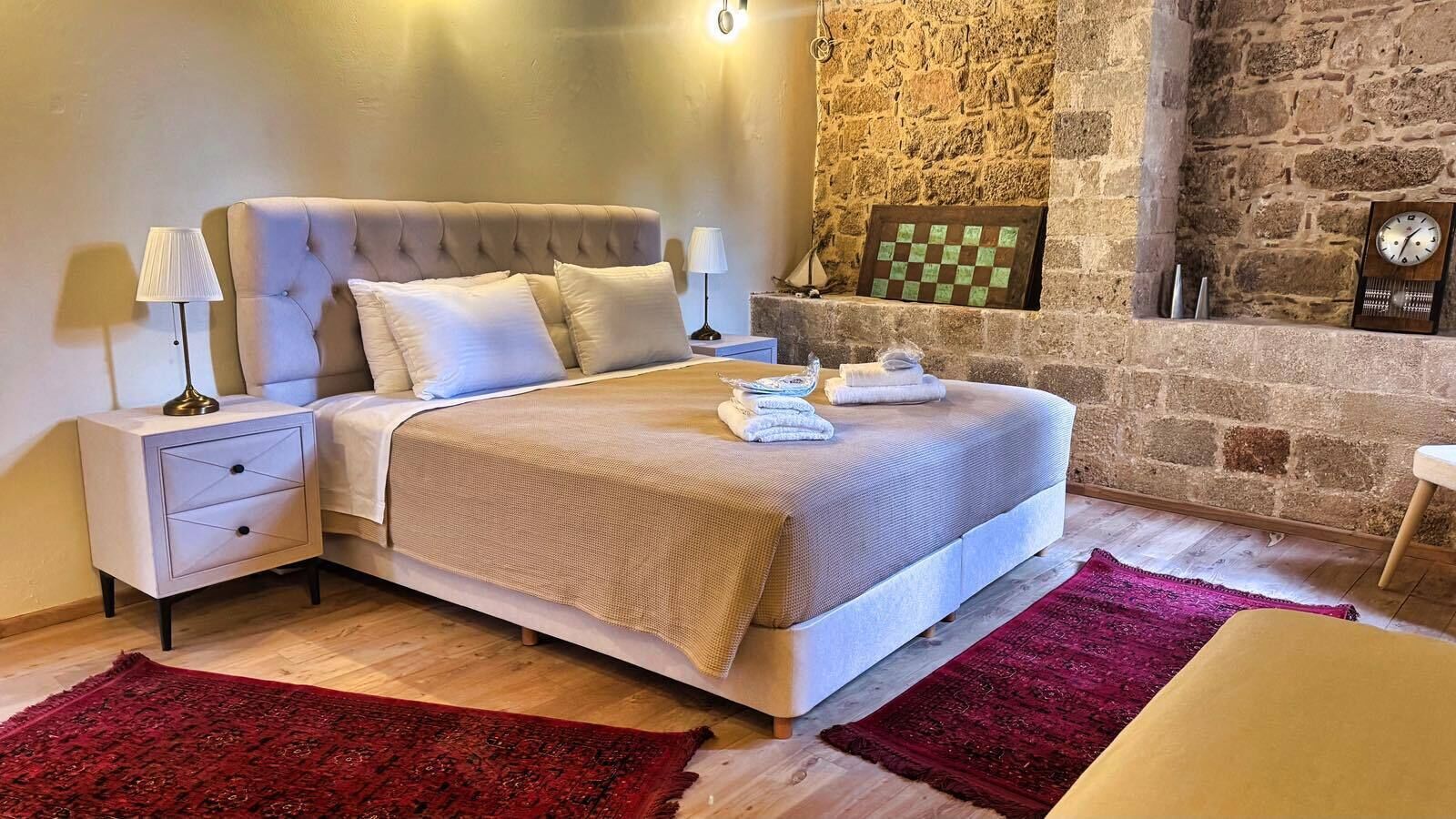 Medieval Rosa Junior Suite | Premium bedding, minibar, in-room safe, blackout drapes