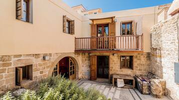 Villa Chrisoula | Avalon Residence | Terrace/patio