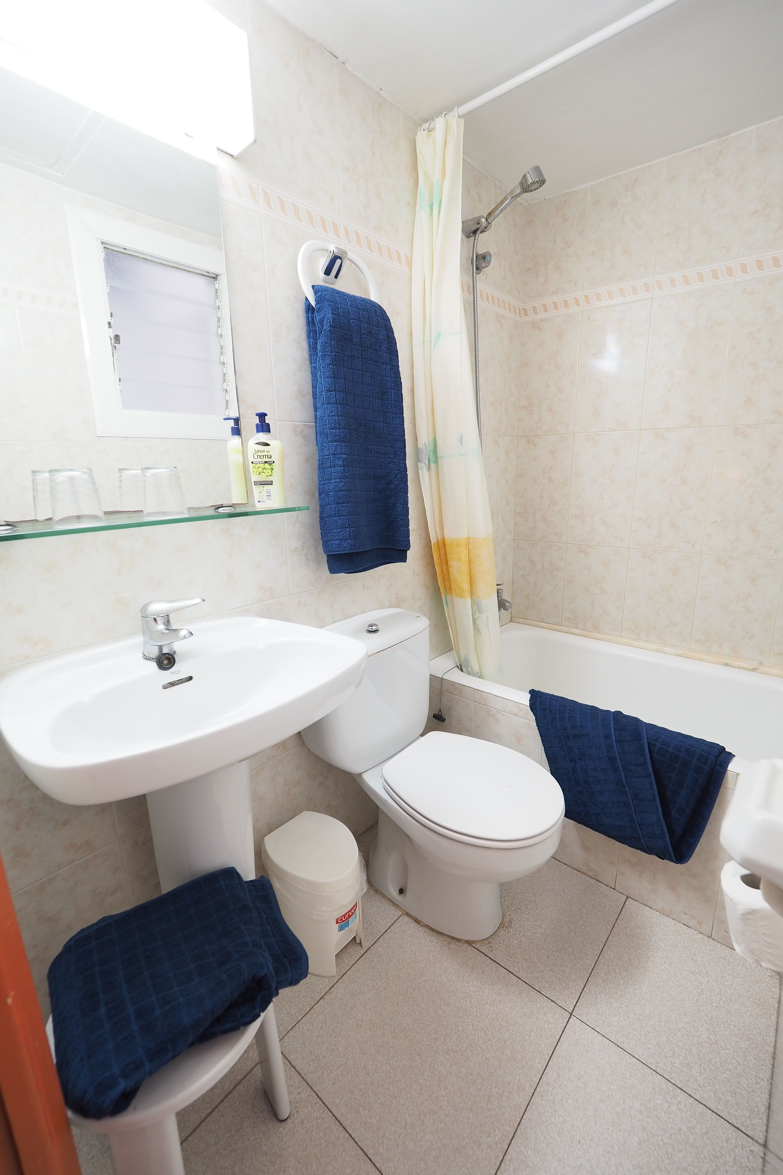 single room (interior view) | bathroom | hair dryer, towels