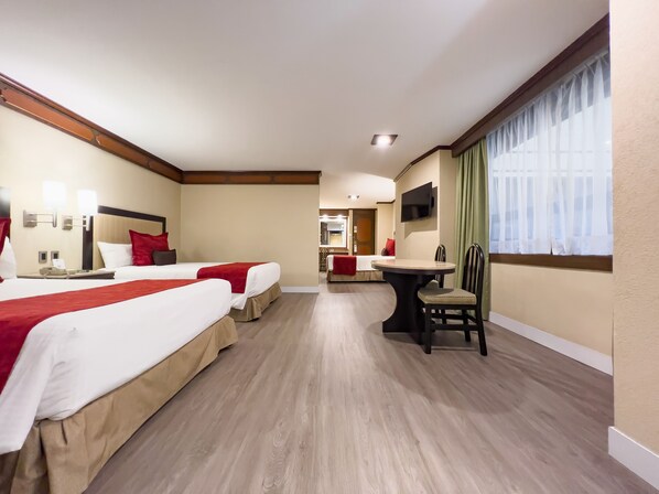 Décor unique, ameublement unique, bureau, fer et planche à repasser