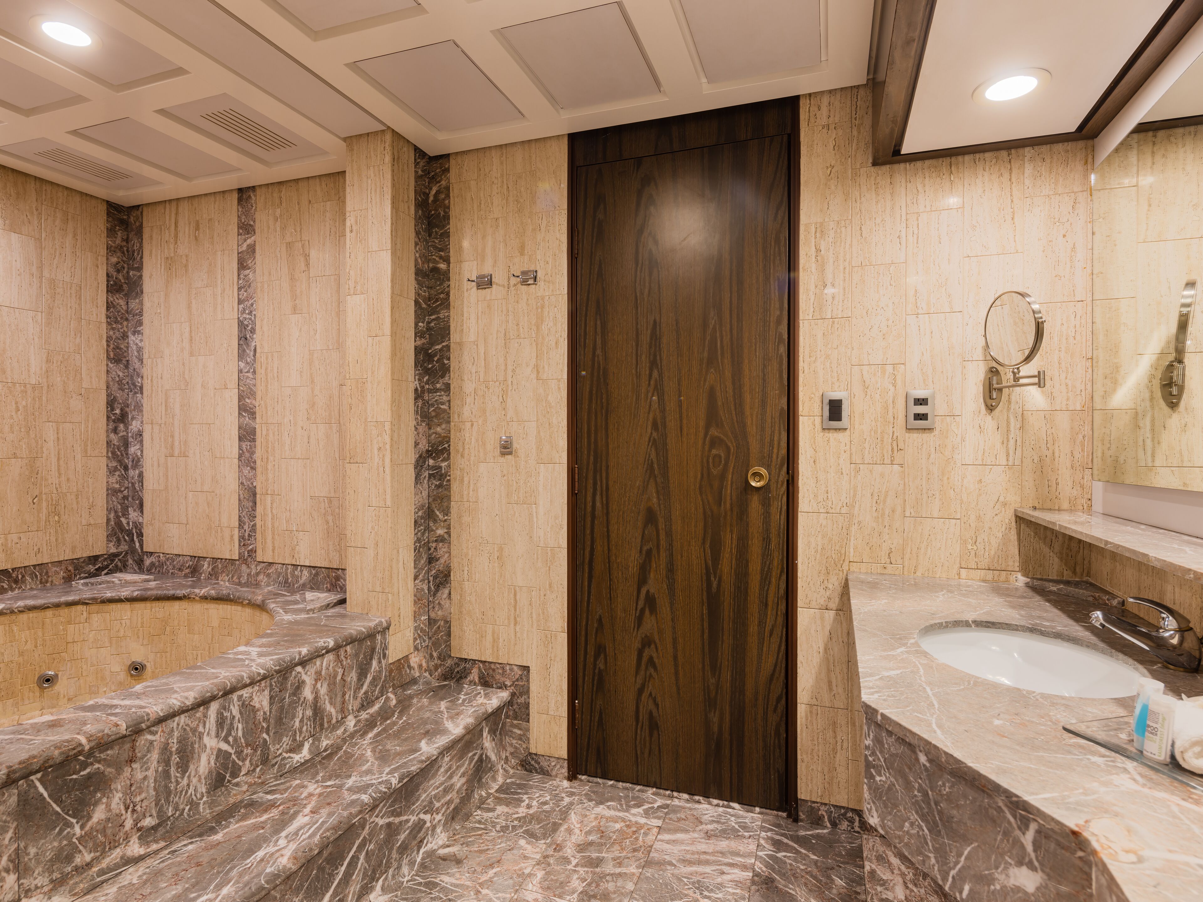 eco-friendly toiletries, hair dryer, towels