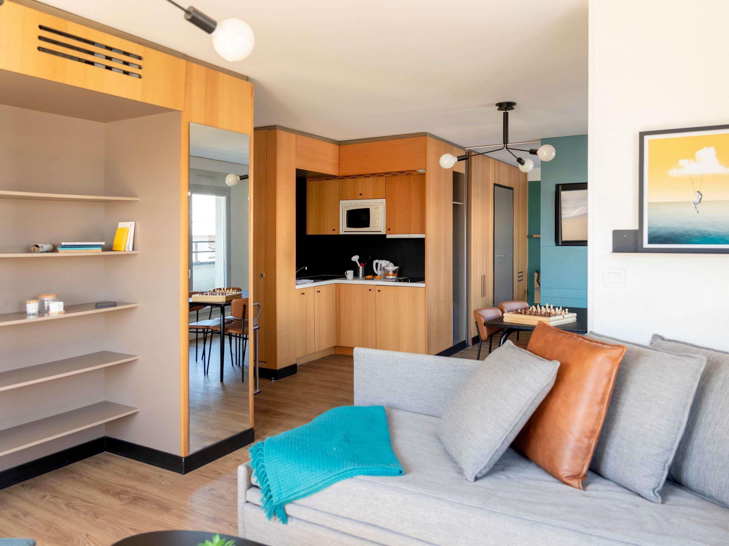 Studio for 4 People, with Balcony | Hypo-allergenic bedding, in-room safe, desk, laptop workspace