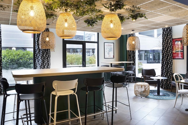 Daily buffet breakfast (EUR 17 per person)