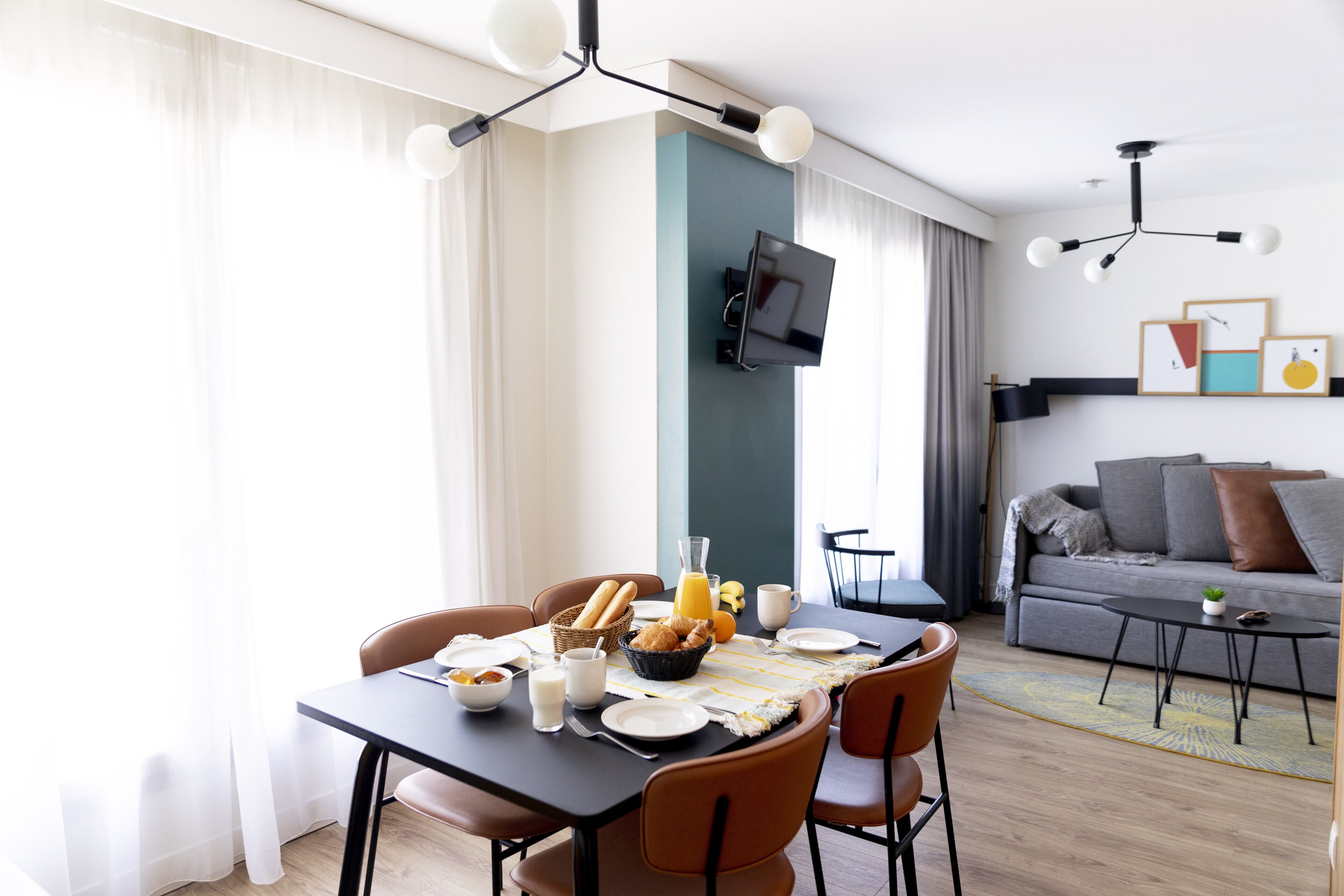 Télévision à écran plat