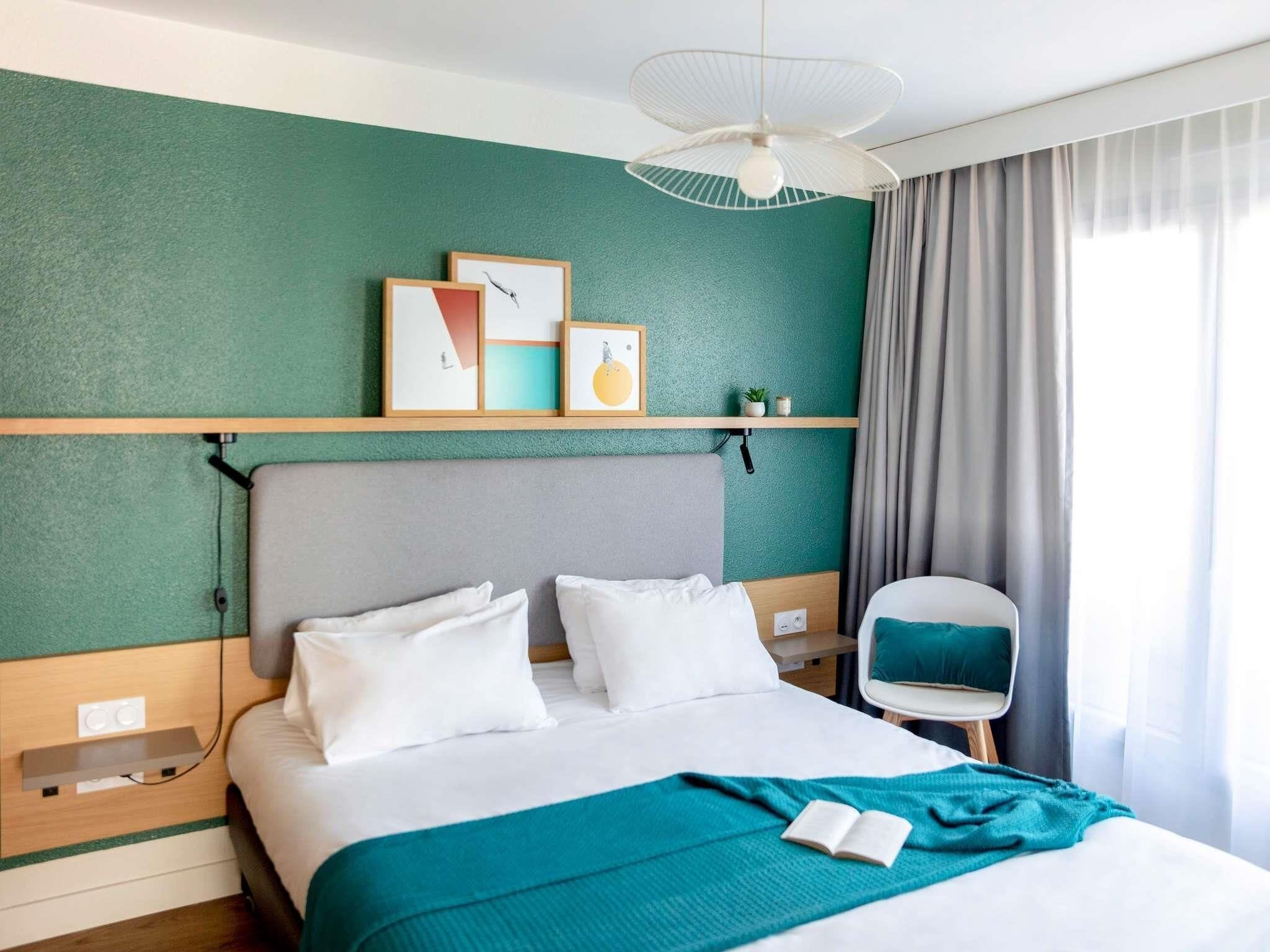 In-room safe, desk, laptop workspace, blackout drapes