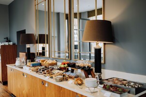 Desayuno inglés todos los días (con cargo)