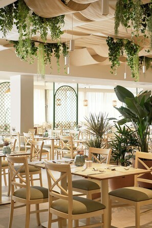 Breakfast and dinner served - Iberostar Waves Gaviotas Park -All Inclusive (Pajara)