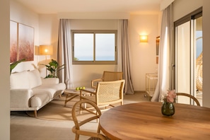 Suite, Sea View | Minibar, individually decorated, individually furnished, desk - Iberostar Waves Gaviotas Park -All Inclusive (Pajara)