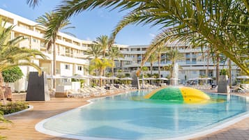 Indoor pool, 3 outdoor pools, pool umbrellas, sun loungers