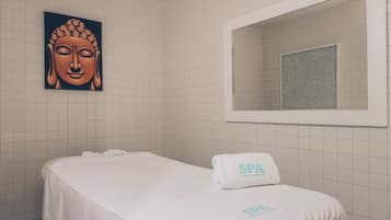 Hot tub, Turkish bath/hammam, body treatments, 3 treatment rooms