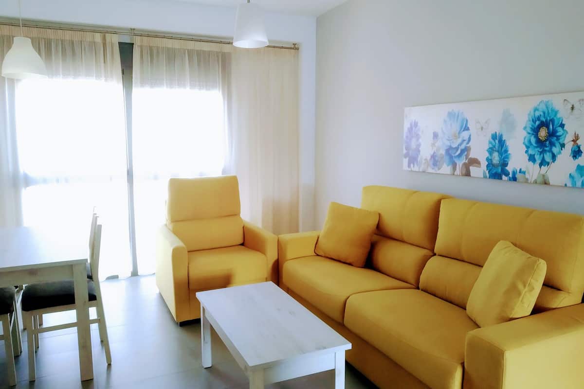 2 bedrooms, in-room safe, individually furnished, laptop workspace