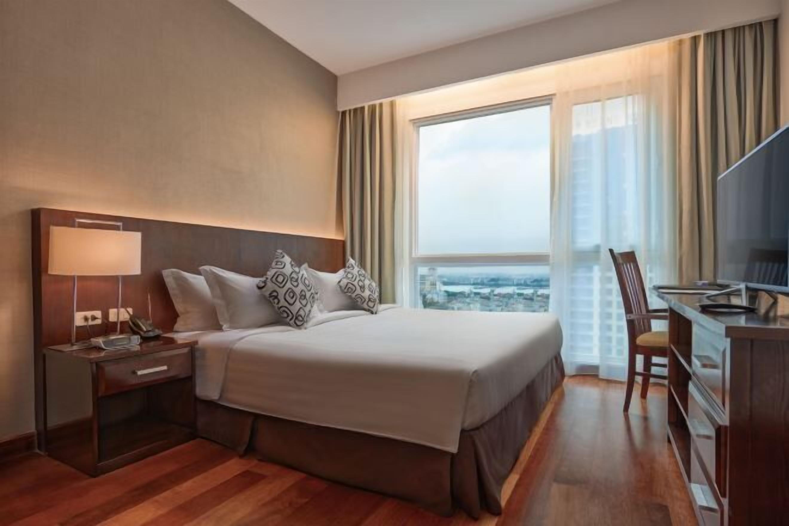 In-room safe, individually decorated, individually furnished, desk