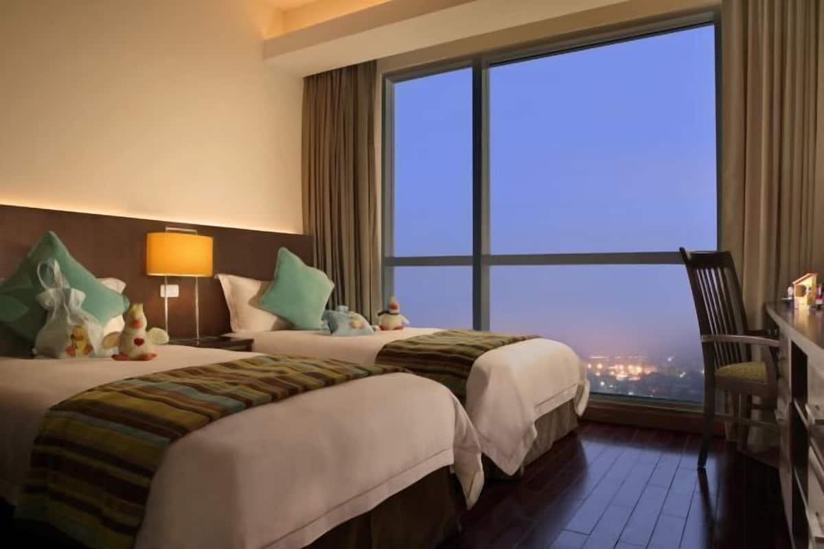 1 bedroom, in-room safe, individually decorated, individually furnished