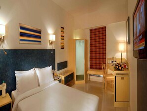 Minibar, in-room safe, desk, soundproofing - Aditya Hometel Hyderabad (Hyderabad)