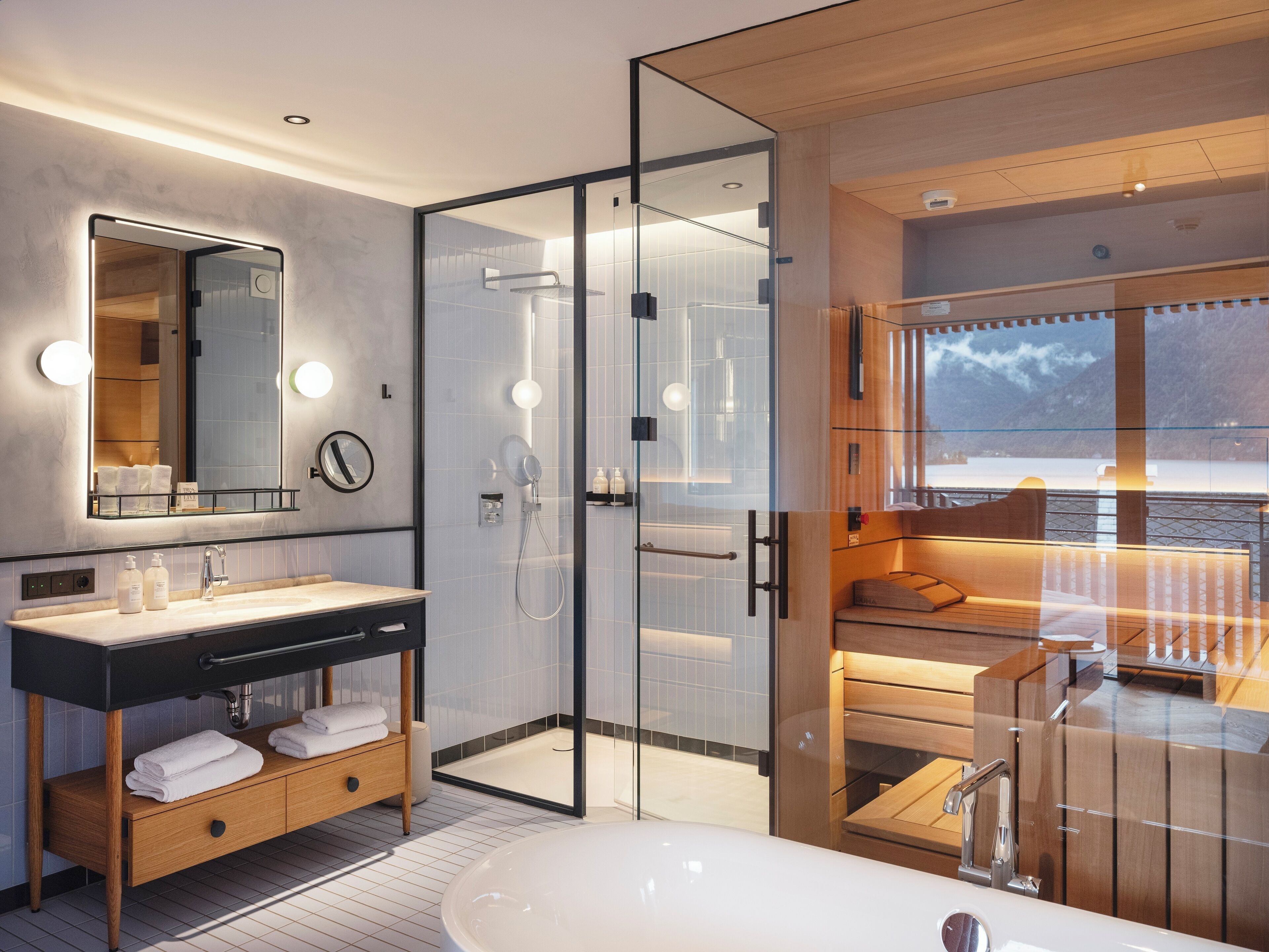 deluxe suite | bathroom | free toiletries, hair dryer, bathrobes, towels