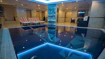 Piscine extérieure (ouverte en saison)