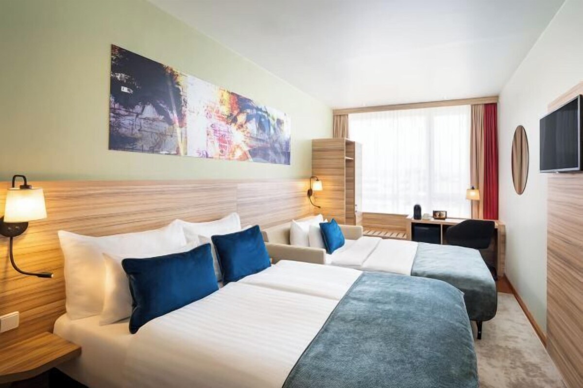 In-room safe, desk, blackout drapes, soundproofing