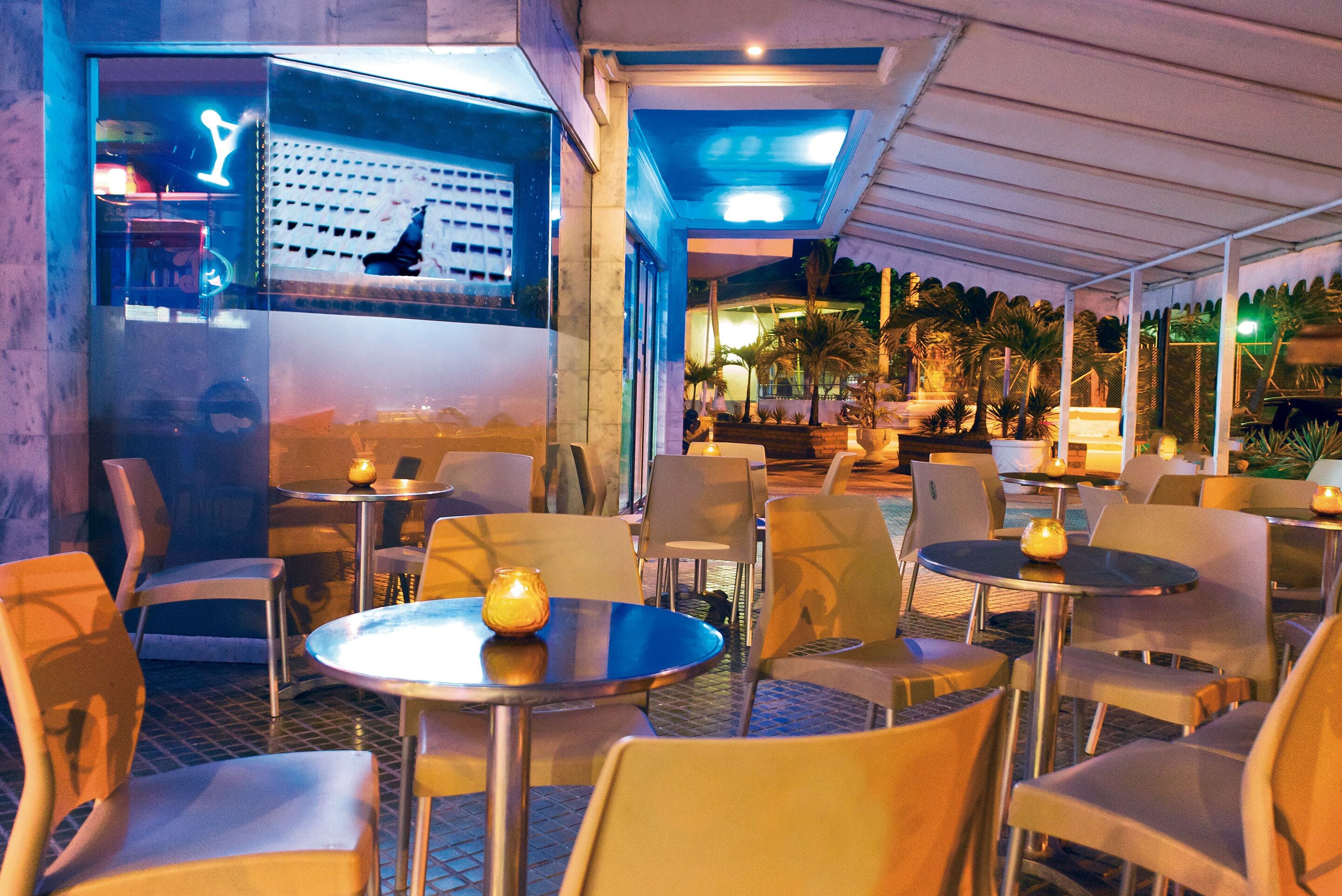 Bar (en la propiedad)