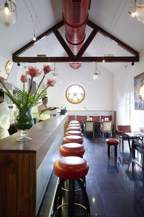 Bar (on property) - The Malabar House (Kochi)