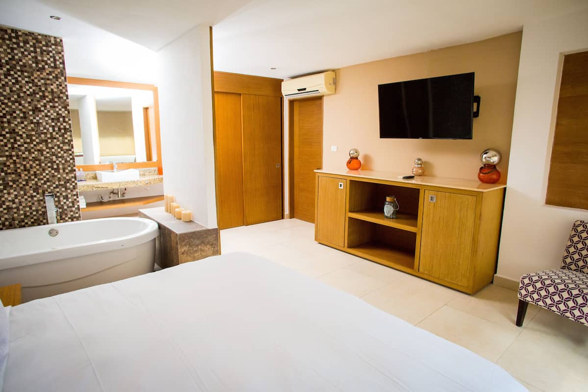 Superior Double Room, 1 Bedroom | 1 bedroom, down comforters, blackout drapes, iron/ironing board