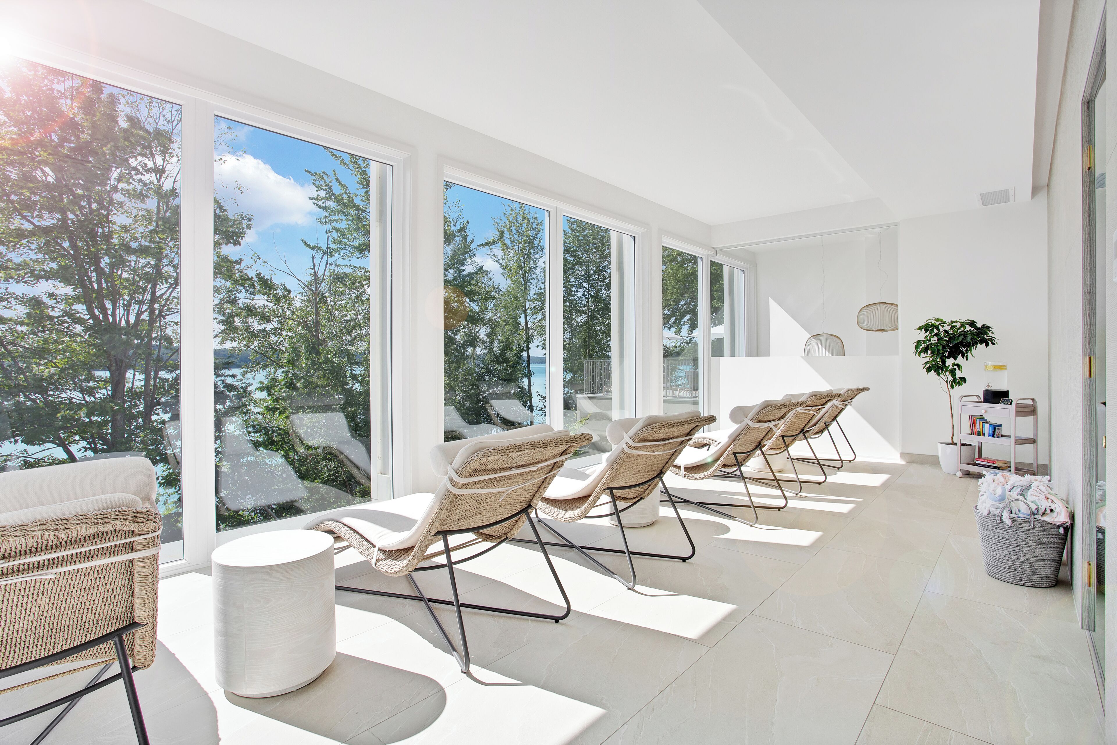 couples treatment room(s), sauna, hot tub, steam room, body treatments