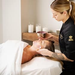 Couples treatment room(s), sauna, hot tub, steam room, body treatments