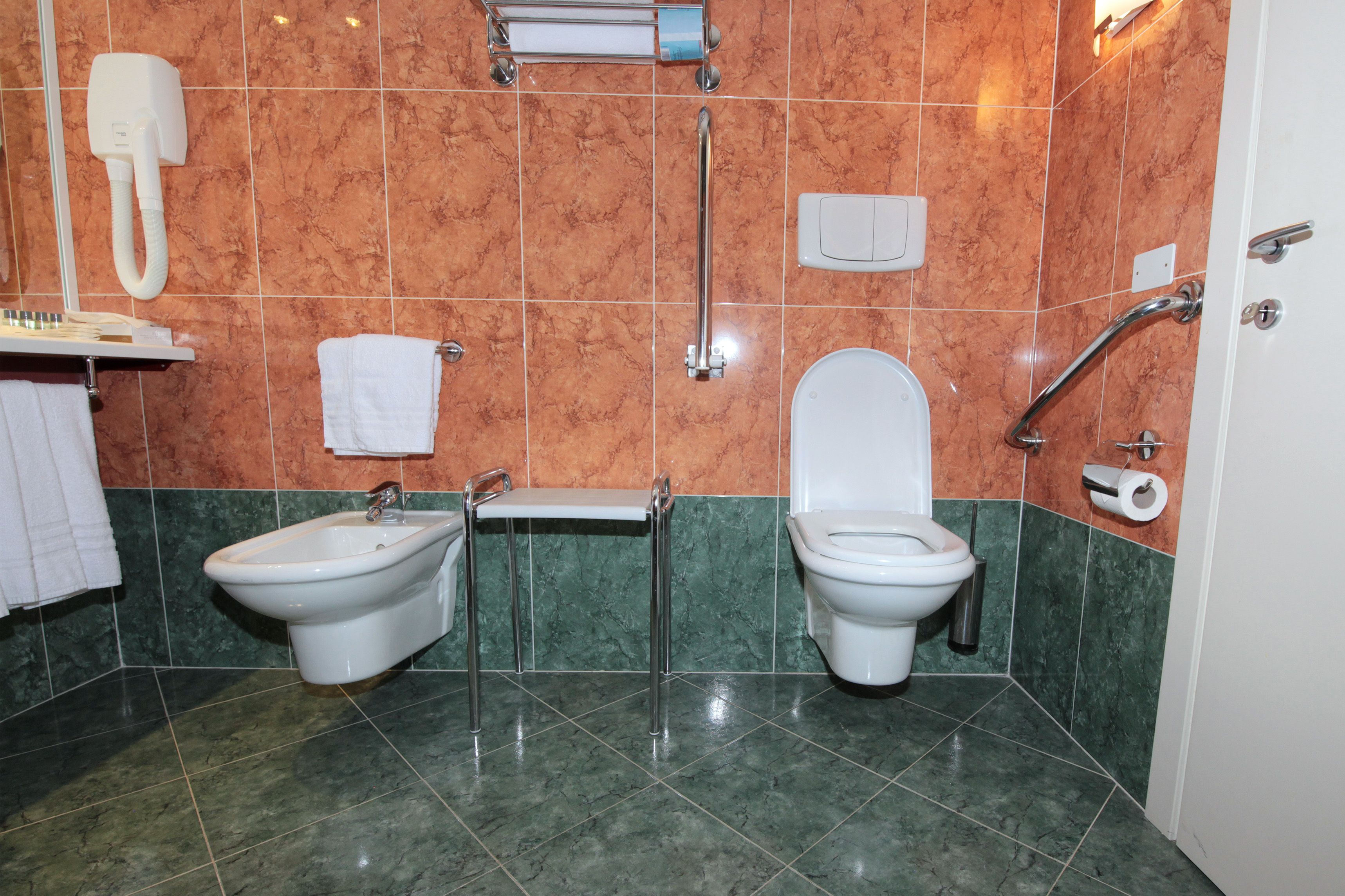 family quadruple room | bathroom | combined shower/bathtub, hair dryer, towels