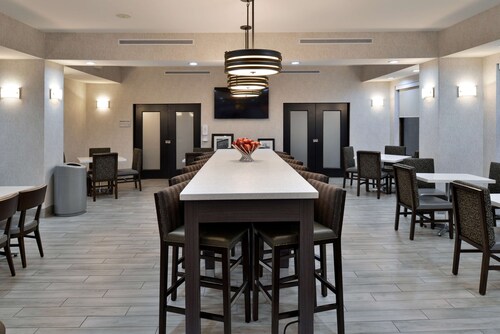 Hampton Inn Kansas City Northeast