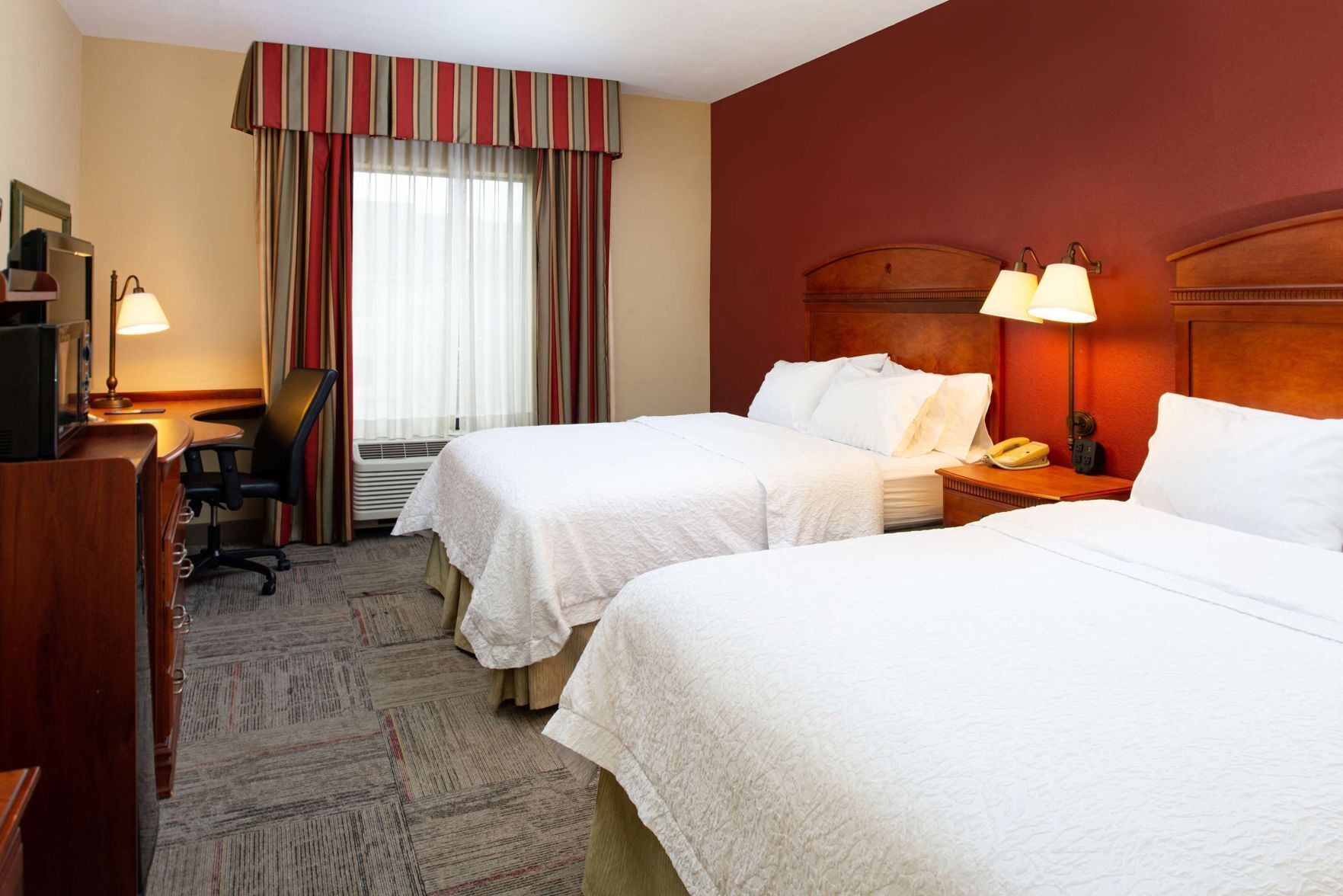 Premium bedding, in-room safe, iron/ironing board, free cots/infant beds