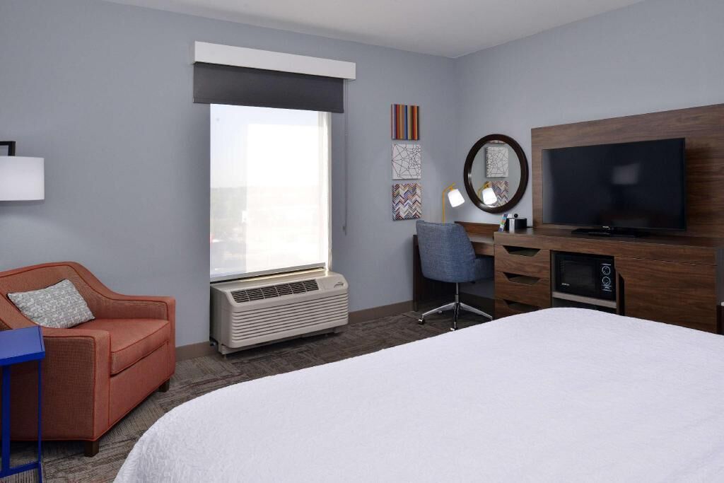 Premium bedding, in-room safe, iron/ironing board, free cots/infant beds