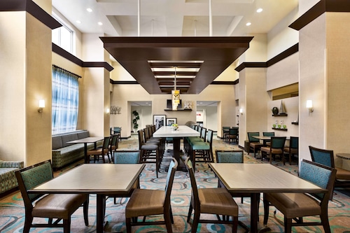 Hampton Inn & Suites Atlanta Airport West/Camp Creek Pkwy