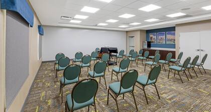 Hampton Inn & Suites Atlanta Airport West/Camp Creek Pkwy