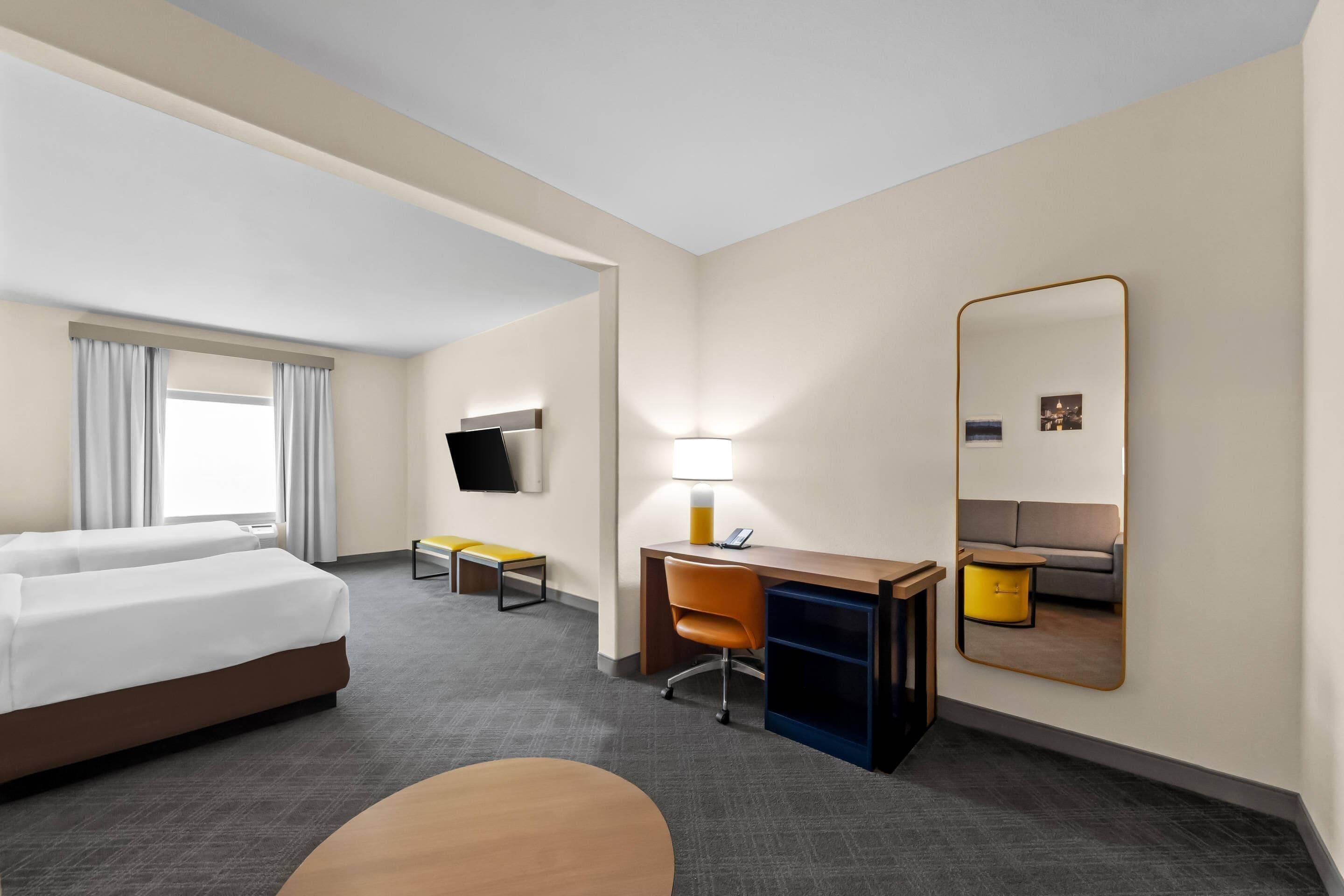 Suite, Multiple Beds, Accessible, Non Smoking