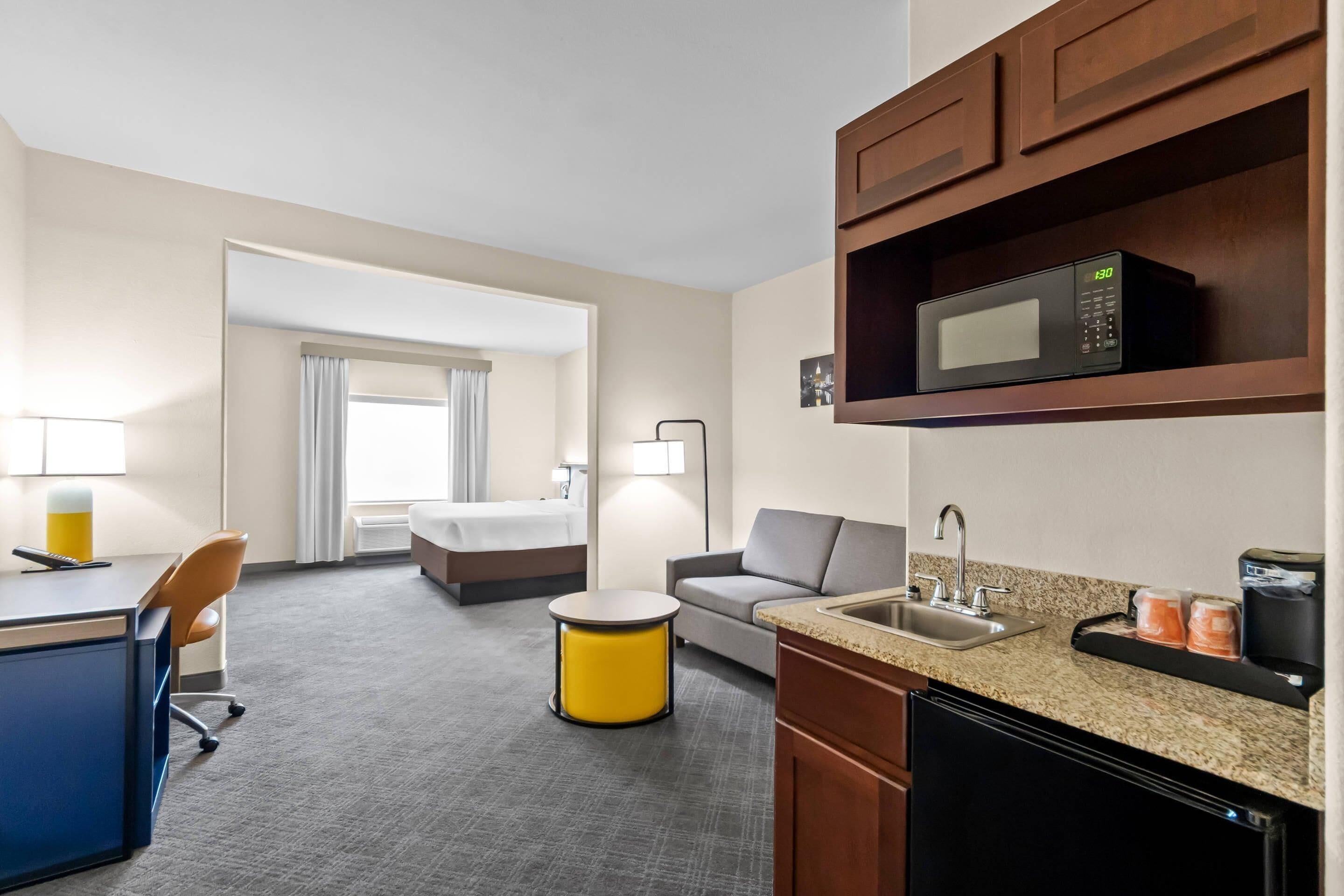 Suite, Non Smoking | Premium bedding, pillow-top beds, desk, laptop workspace
