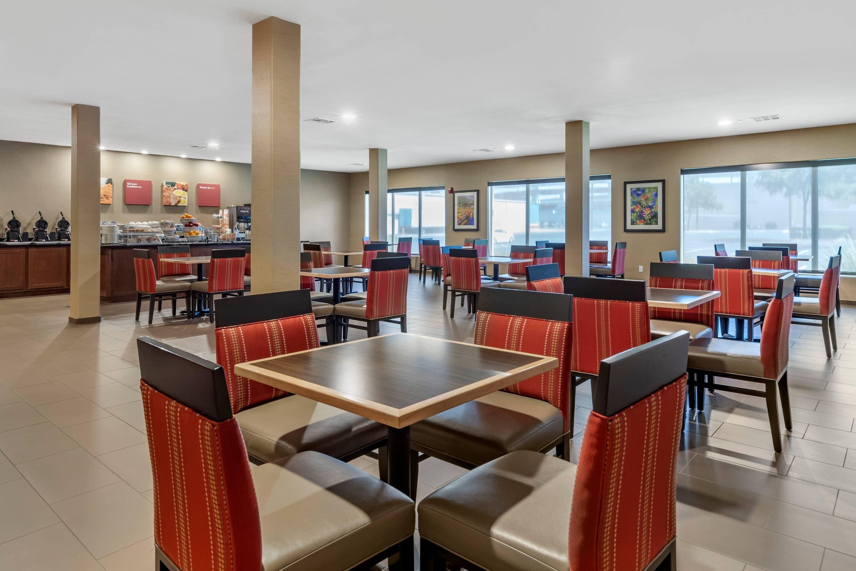 Free daily continental breakfast