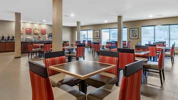Free daily continental breakfast