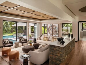 4 Bedrooms, Private Pool (Garden Residence) | Área de sala de estar | Televisión LCD de 37 pulgadas con canales vía satélite y televisión 