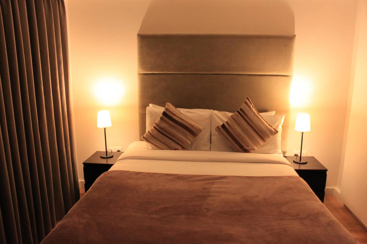 Iron/ironing board, cribs (surcharge), WiFi (free)