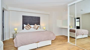 Deluxe Apartment, 2 Bedrooms | Iron/ironing board, cribs/infant beds, free WiFi