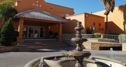 Hotel El Cason and Suites