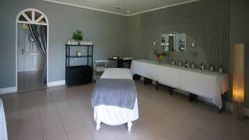 Trattamenti per il corpo, aromaterapia, massaggi “deep tissue”