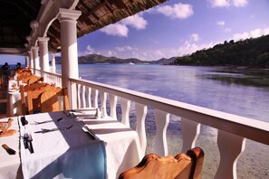 Desayuno bufé gratuito y diario