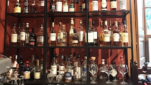酒吧（店内）