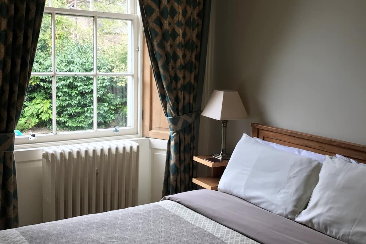 standard double room, ensuite | 1 bedroom, egyptian cotton sheets, premium bedding, pillow-top beds